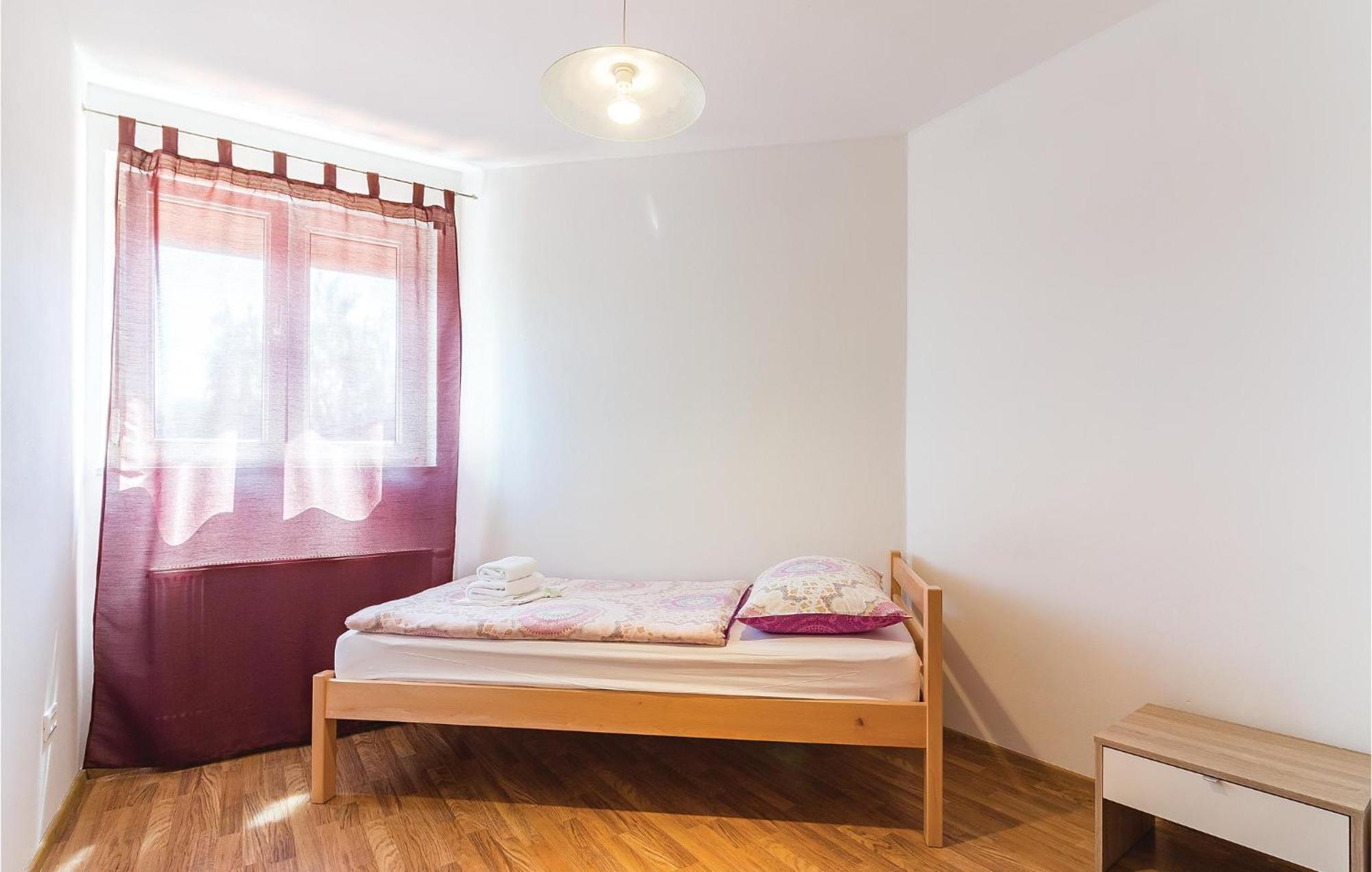 8 Bedroom Awesome Home In Pula Exterior foto