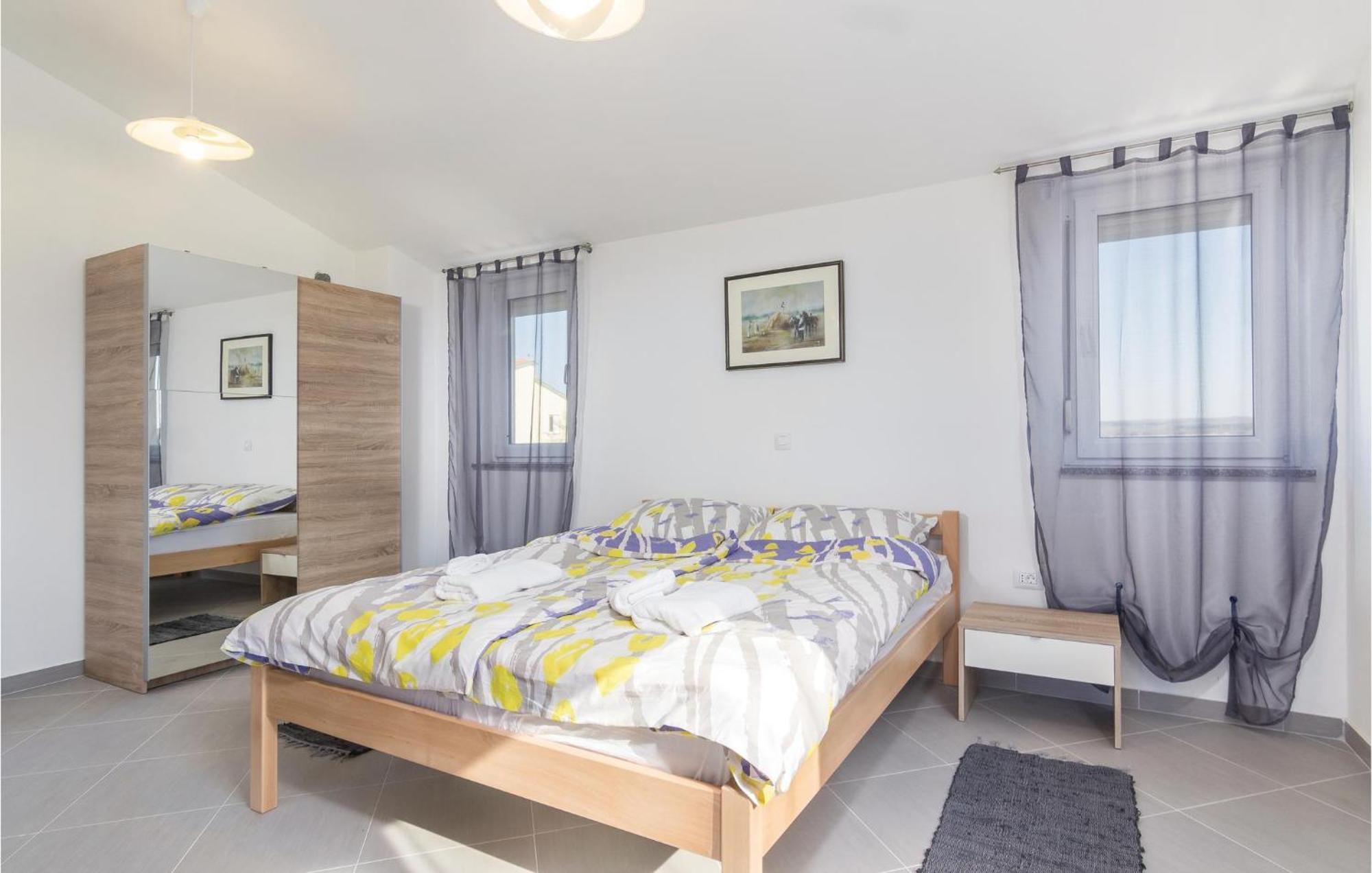 8 Bedroom Awesome Home In Pula Exterior foto
