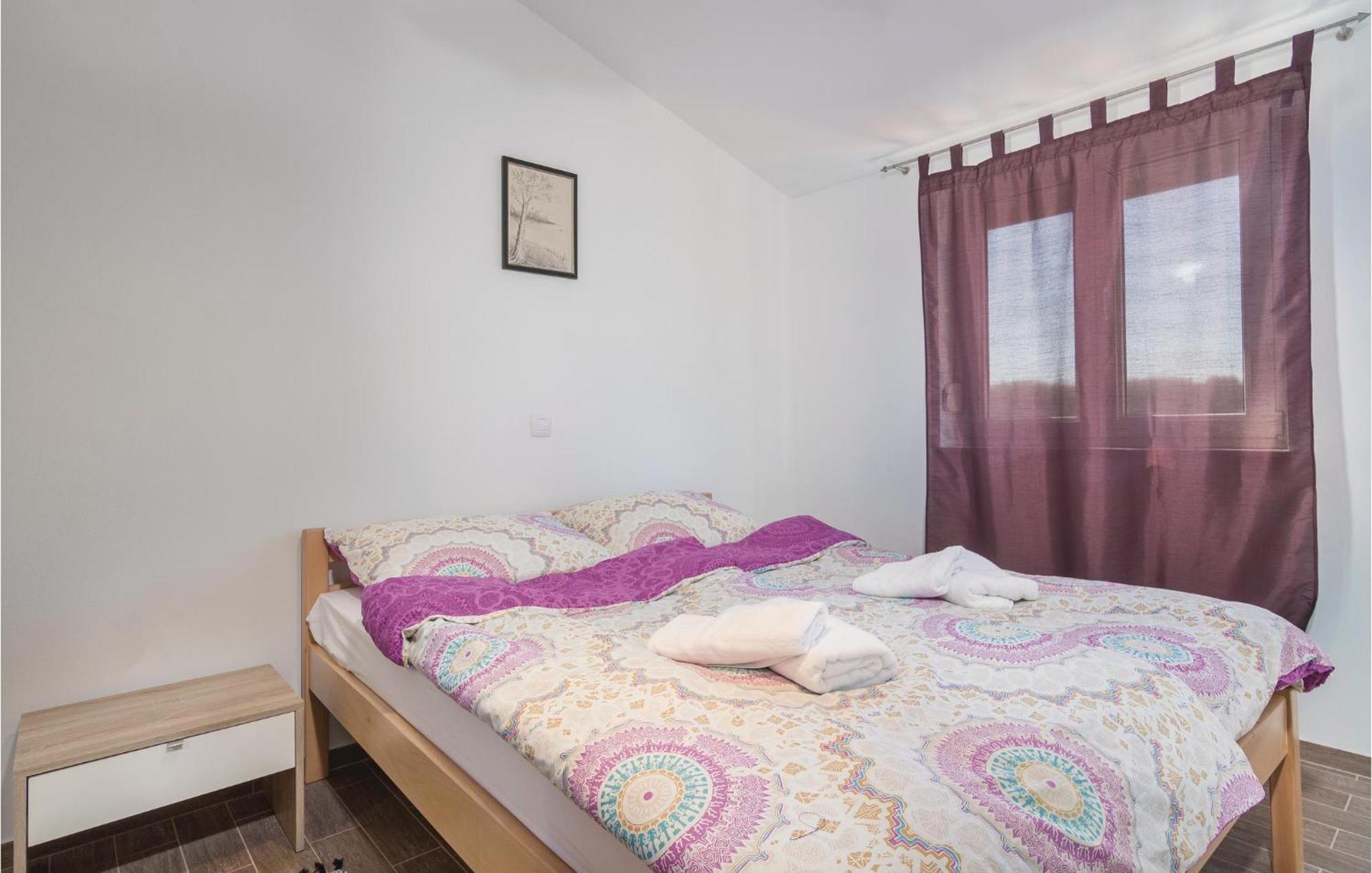 8 Bedroom Awesome Home In Pula Exterior foto